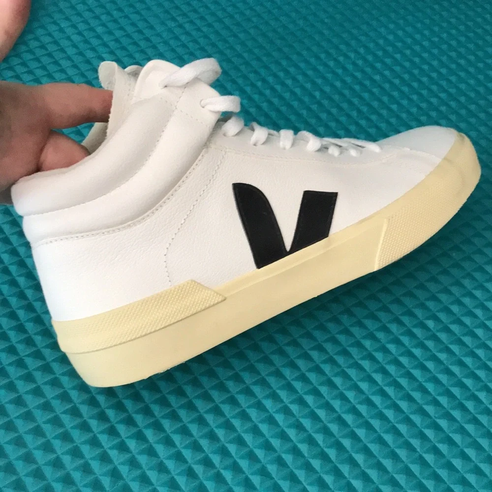 NEW - VEJA Minotaur High Top Sneaker Extra-White/Black Butter | 9